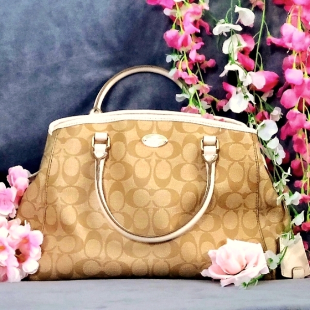 Beautiful Coach Purse